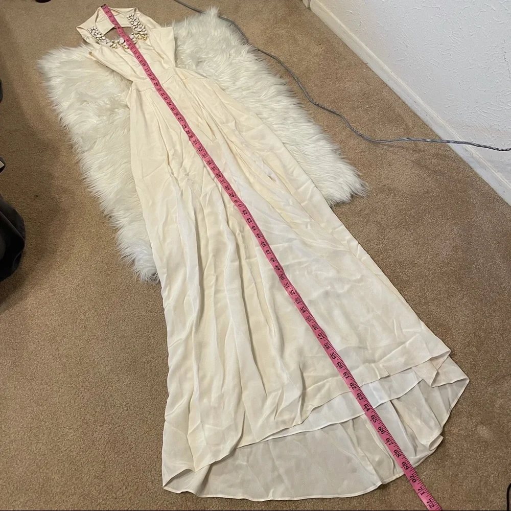 BCBG White Ball Gown w/ statement jewelry & open side slits size 2